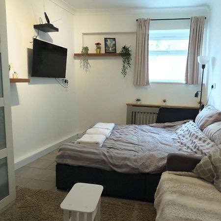 Studio Apartment In Quận Kew Ngoại thất bức ảnh